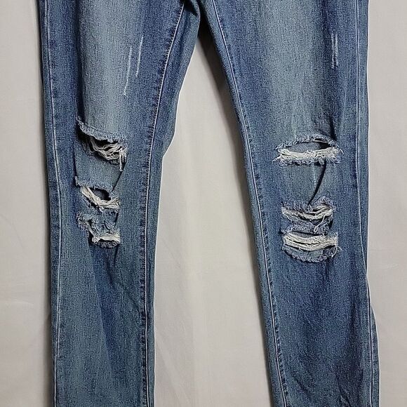 🖤5/$20🖤 SHEIN.. highwaisted, distressed jeans.. - Picture 3 of 15